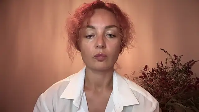 Reddgiirl online show from 10/18/25, 06:10