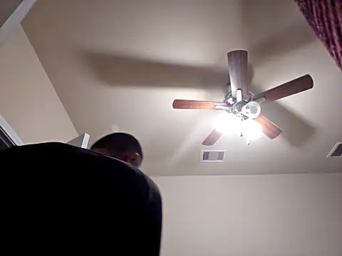 Lb228w online show from 11/26/25, 12:32