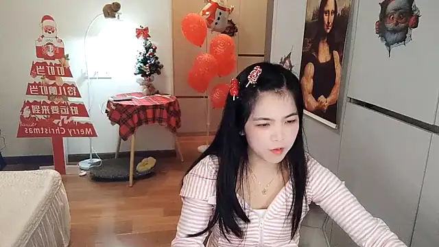 XiaoAnQi online show from 12/15/25, 01:28