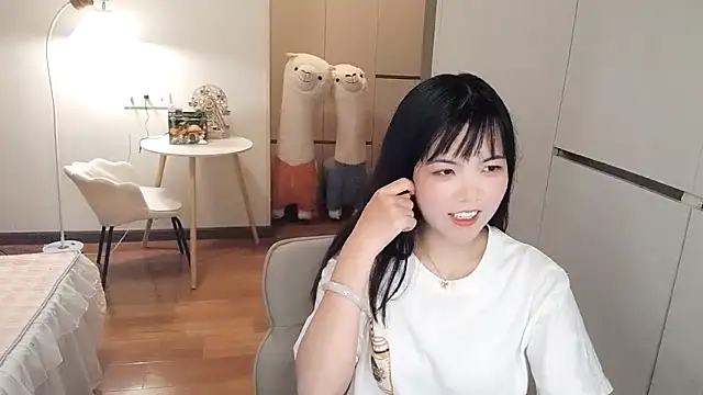 XiaoAnQi online show from 10/13/25, 12:40