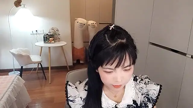 XiaoAnQi online show from 10/15/25, 09:28