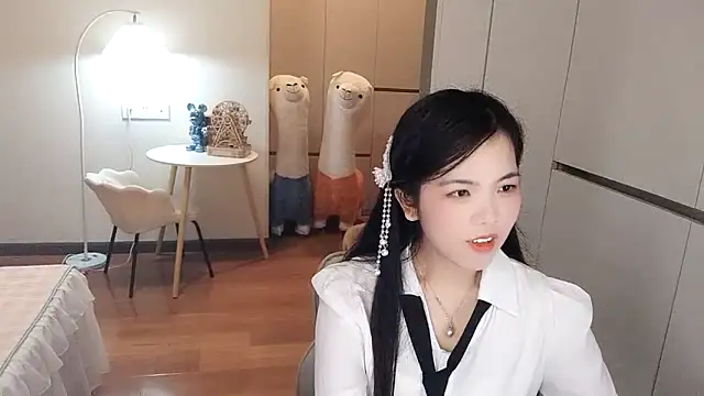 XiaoAnQi online show from 09/30/25, 02:12