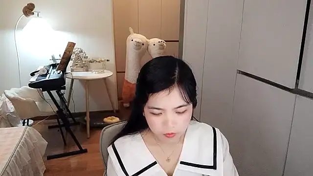 XiaoAnQi online show from 11/13/25, 12:42