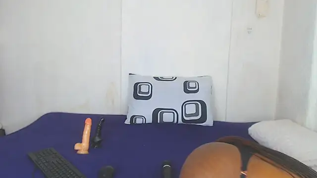 Unique05 online show from 11/09/25, 07:34