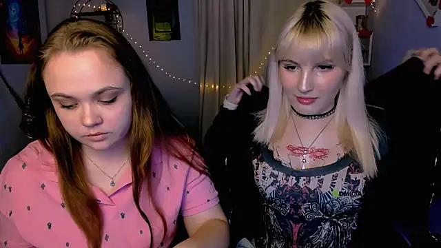 Snapshot of keri_ti chatting on 03/15/26, 08:27 keri ti online show from 03/15/26, 08:27