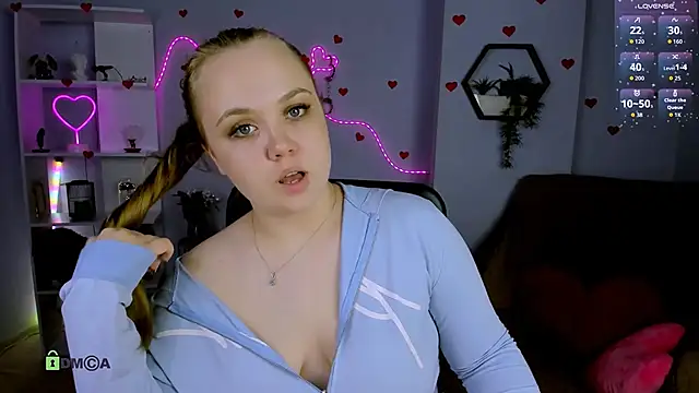 Snapshot of keri_ti chatting on 06/08/26, 01:28 keri ti online show from 06/08/26, 01:28