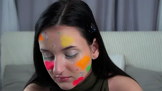 Snapshot of FalineBeacher chatting on 10/13/25, 02:07 FalineBeacher online show from 10/13/25, 02:07