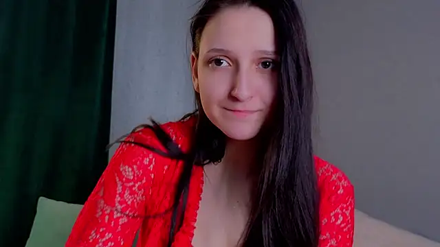 Snapshot of FalineBeacher chatting on 10/24/25, 01:21 FalineBeacher online show from 10/24/25, 01:21