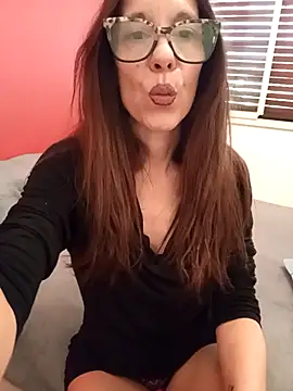 Snapshot of Esmeralda_passion chatting on 09/22/25, 11:49 Esmeralda passion online show from 09/22/25, 11:49