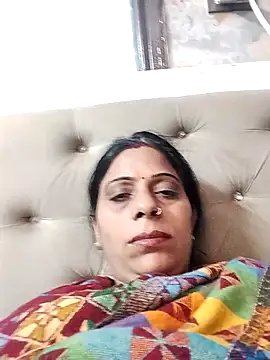 Soniya Roy online show from 11/18/25, 07:11