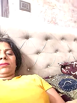 Snapshot of Soniya_Roy chatting on 03/03/26, 08:43 Soniya Roy online show from 03/03/26, 08:43