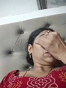 Snapshot of Soniya_Roy chatting on 06/18/26, 02:11 Soniya Roy online show from 06/18/26, 02:11