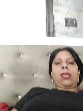 Snapshot of Soniya_Roy chatting on 06/14/26, 08:15 Soniya Roy online show from 06/14/26, 08:15