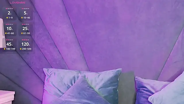 Evelisse online show from 09/30/25, 04:29