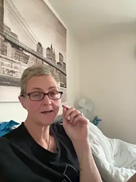 Curvy-Jinx online show from 11/06/25, 08:29