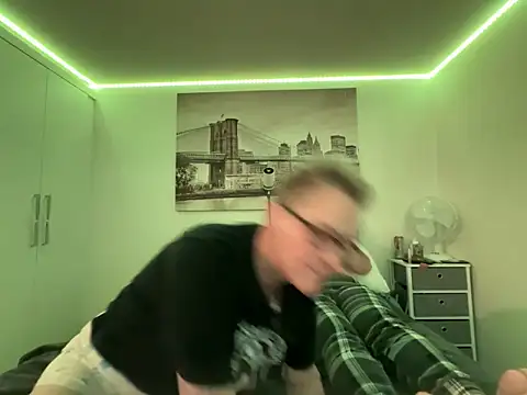 Curvy-Jinx online show from 03/29/26, 07:15