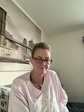 Curvy-Jinx online show from 01/07/26, 08:30