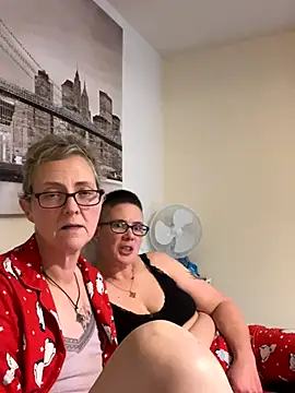 Curvy-Jinx online show from 12/14/25, 08:36