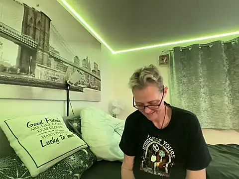 Curvy-Jinx online show from 03/28/26, 09:05