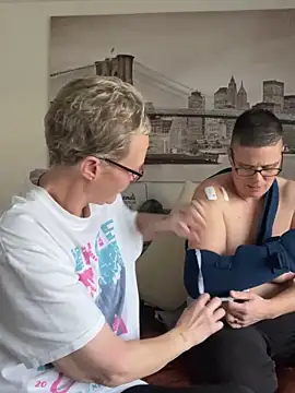 Curvy-Jinx online show from 11/24/25, 08:36