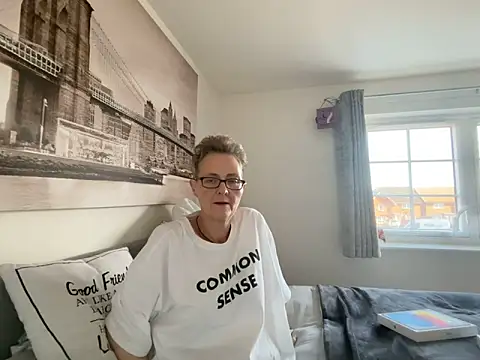 Curvy-Jinx online show from 02/16/26, 08:46