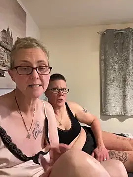 Curvy-Jinx online show from 10/28/25, 09:03