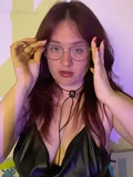 Snapshot of AliaMiller_ chatting on 06/30/26, 10:21 AliaMiller online show from 06/30/26, 10:21