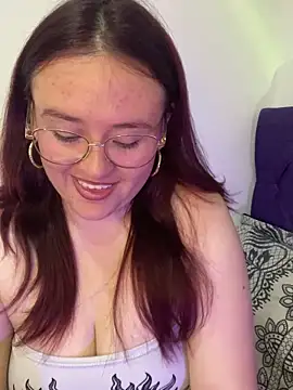 Snapshot of AliaMiller_ chatting on 06/11/26, 03:53 AliaMiller online show from 06/11/26, 03:53