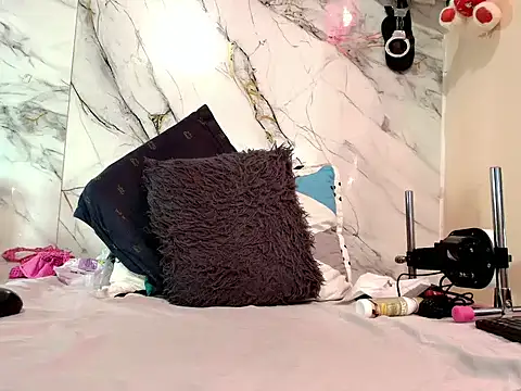 rachelroberts online show from 11/12/25, 08:18