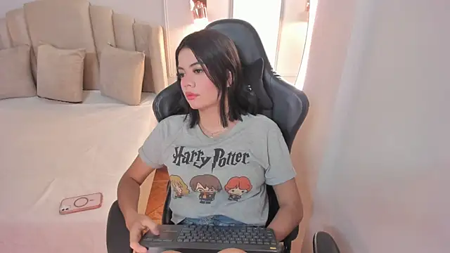 mia kisses2 online show from 09/12/25, 07:08