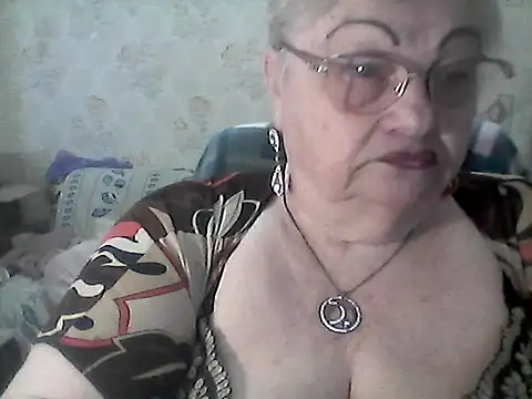 Snapshot of NatalieNorth chatting on 05/04/26, 01:58 NatalieNorth online show from 05/04/26, 01:58