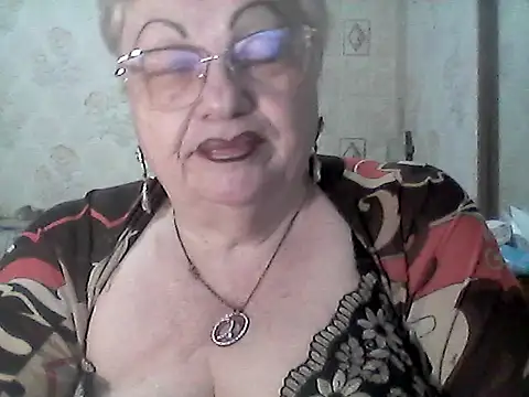 Snapshot of NatalieNorth chatting on 04/17/26, 07:49 NatalieNorth online show from 04/17/26, 07:49