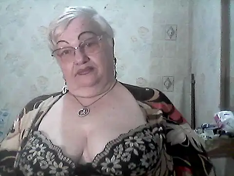 Snapshot of NatalieNorth chatting on 04/28/26, 02:27 NatalieNorth online show from 04/28/26, 02:27