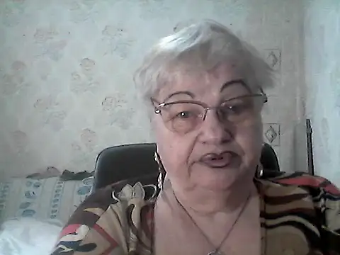 Snapshot of NatalieNorth chatting on 04/18/26, 01:02 NatalieNorth online show from 04/18/26, 01:02