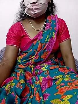 Snapshot of Cute_Renuka chatting on 10/10/25, 05:14 Cute Renuka online show from 10/10/25, 05:14