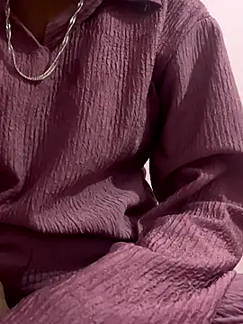 sakshi5533 online show from 11/17/25, 05:28