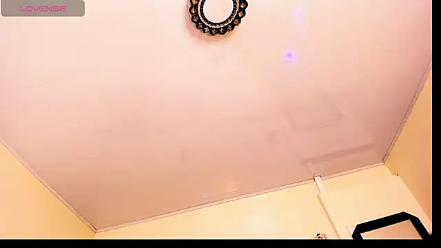 Snapshot of Rossedewitt_ chatting on 12/15/25, 11:16 Rossedewitt online show from 12/15/25, 11:16