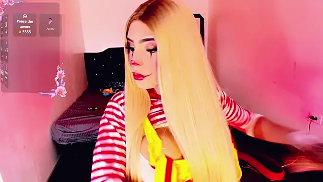 Snapshot of Rossedewitt_ chatting on 10/24/25, 07:35 Rossedewitt online show from 10/24/25, 07:35