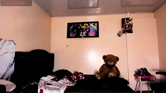 Rossedewitt  online show from 04/22/26, 05:53