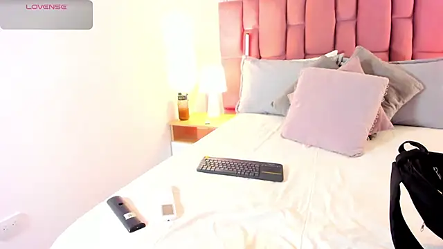 MartinaRizzi online show from 12/05/25, 03:27