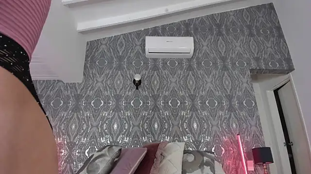 MartinaRizzi online show from 02/25/26, 08:30