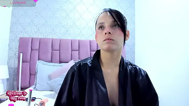 MartinaRizzi online show from 10/28/25, 04:02