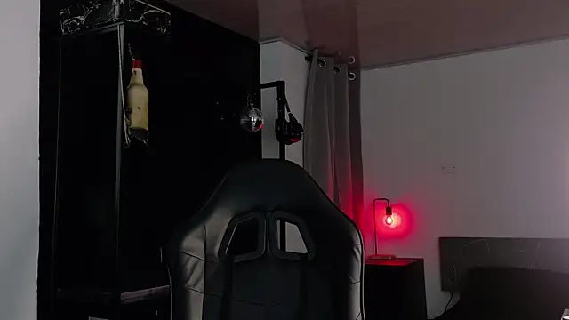 Angelabl0odborne online show from 10/10/25, 07:36