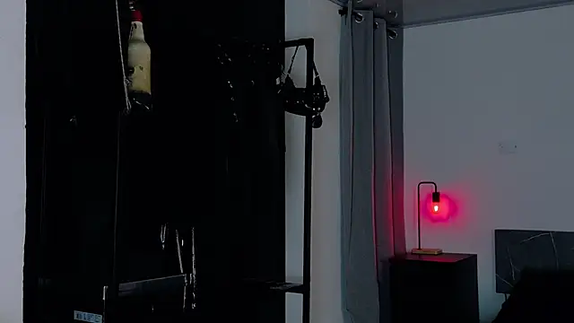 Angelabl0odborne online show from 04/07/26, 09:49