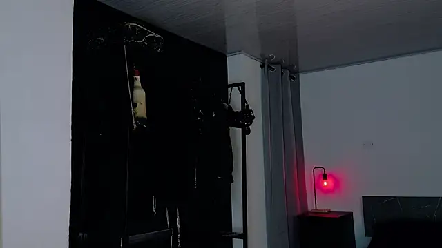 Angelabl0odborne online show from 03/24/26, 11:05