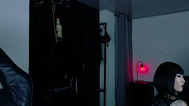 Angelabl0odborne online show from 02/11/26, 05:35