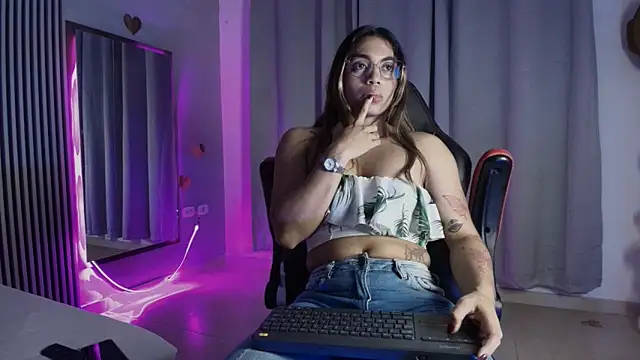 rachell owen online show from 11/17/25, 04:38