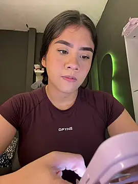 Snapshot of alhaana_ chatting on 02/06/26, 11:12 alhaana online show from 02/06/26, 11:12