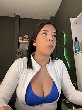 Snapshot of alhaana_ chatting on 02/12/26, 10:20 alhaana online show from 02/12/26, 10:20