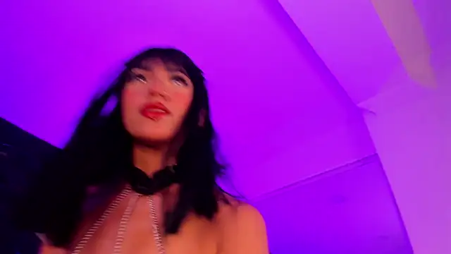 katierouge  online show from 11/08/25, 07:34